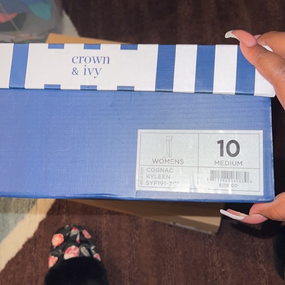 Tan Boots with Fur Trim/Lining - Picture 4 of 4